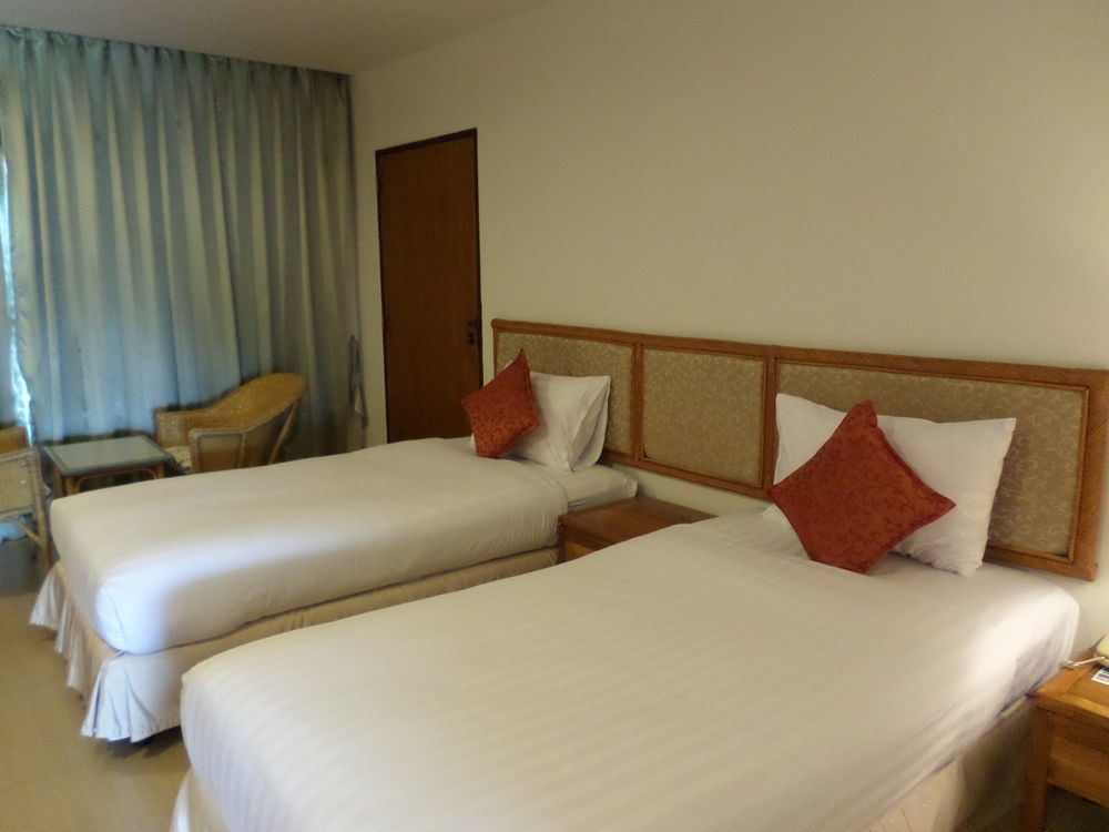 Nautical Inn Паттая Екстер'єр фото